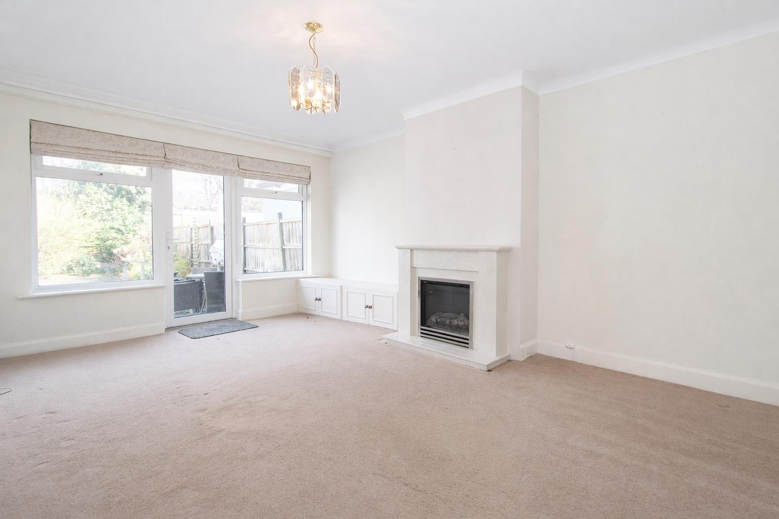 2 bed property in The Holt, Wallington